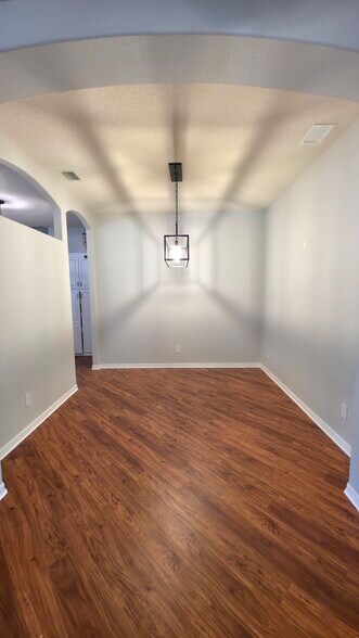 Building Photo - 1801 Forest Preserve Blvd