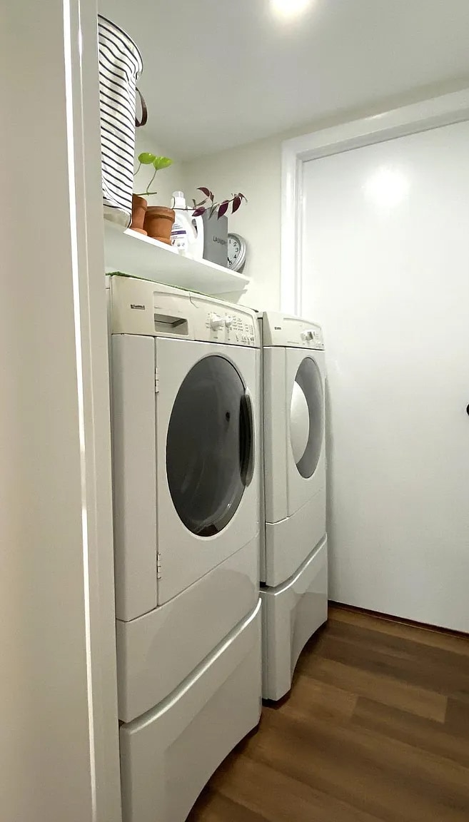 Washer/Dryer room - 14121 Bauer Dr