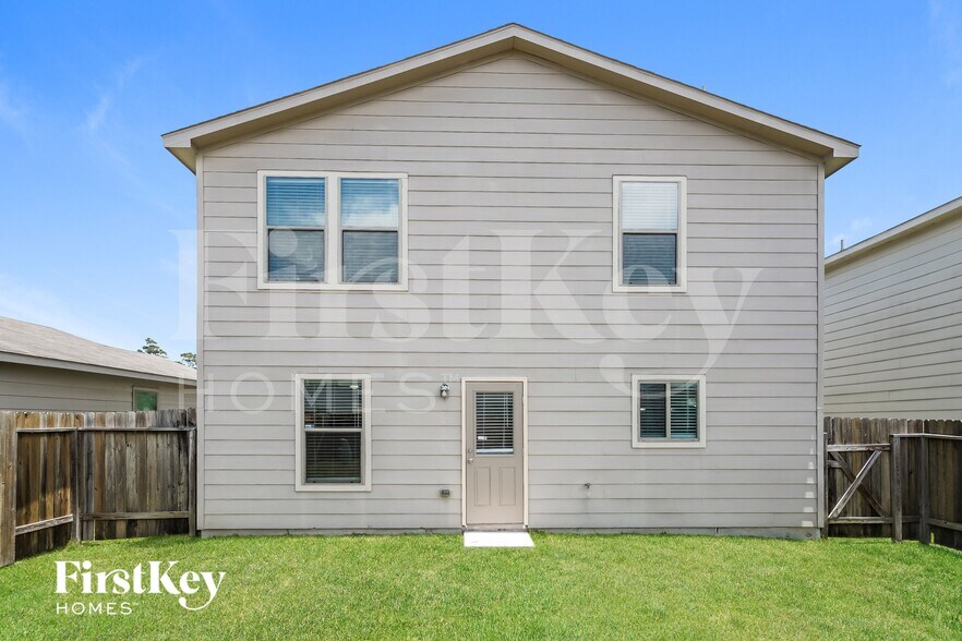 Building Photo - 9923 Sanders Rose Lane