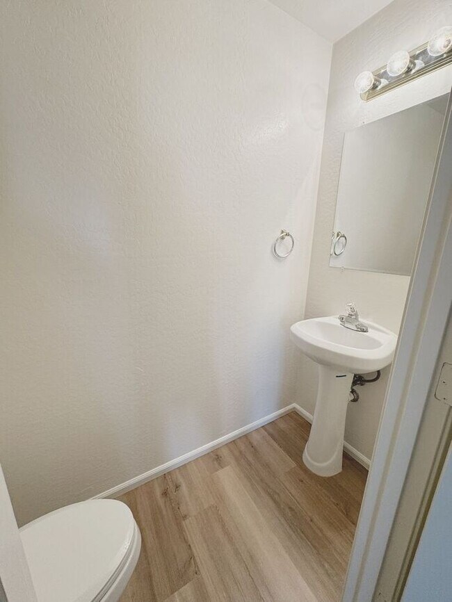 Building Photo - 4 BED, 2.5 BATH HOME IN CIRCLE CROSS RANCH SAN TAN VALLEY, AZ