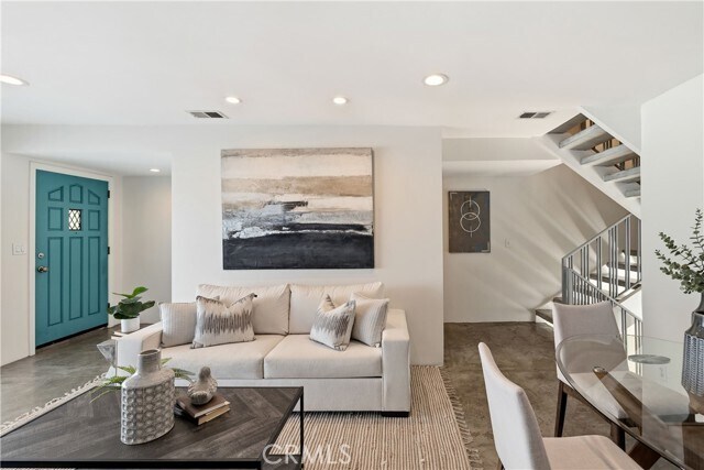 Building Photo - 1140 Manhattan Beach Blvd