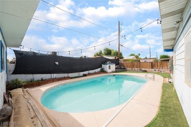 Building Photo - 2629 Hickey Ave