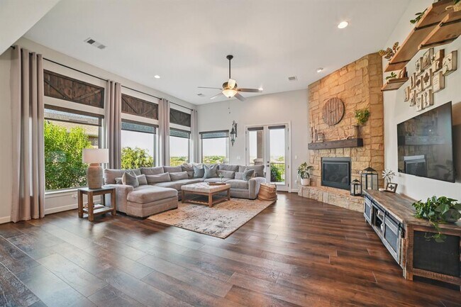Building Photo - 2302 Arroyo Grande