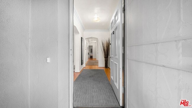 Building Photo - 434 N Genesee Ave