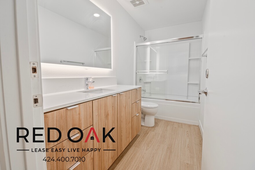 Building Photo - 7810 Topanga Canyon Blvd