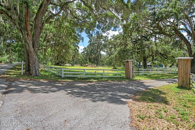 Building Photo - 7001 Griffin Rd