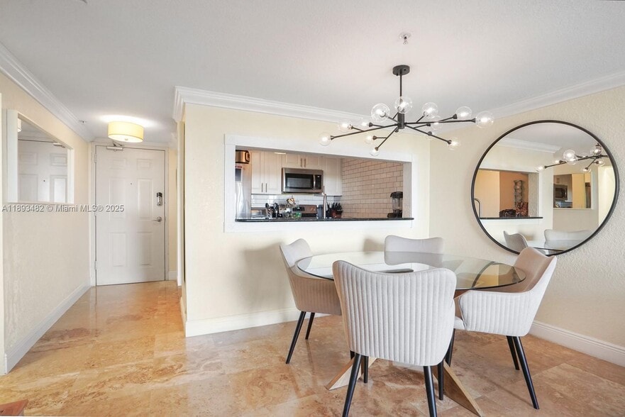 Building Photo - 280 SW 20th Rd