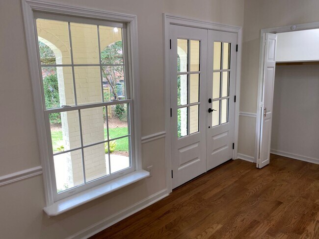 Building Photo - Welcome home!