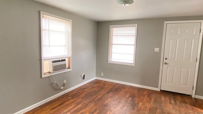 Building Photo - Affordable and Spacious!
