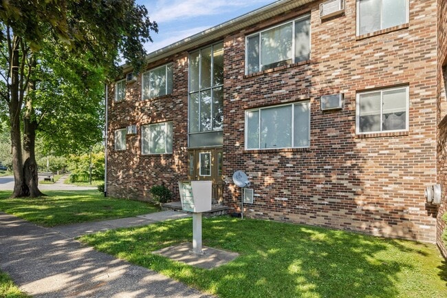 Building Photo - 729 Cedarwood Terrace