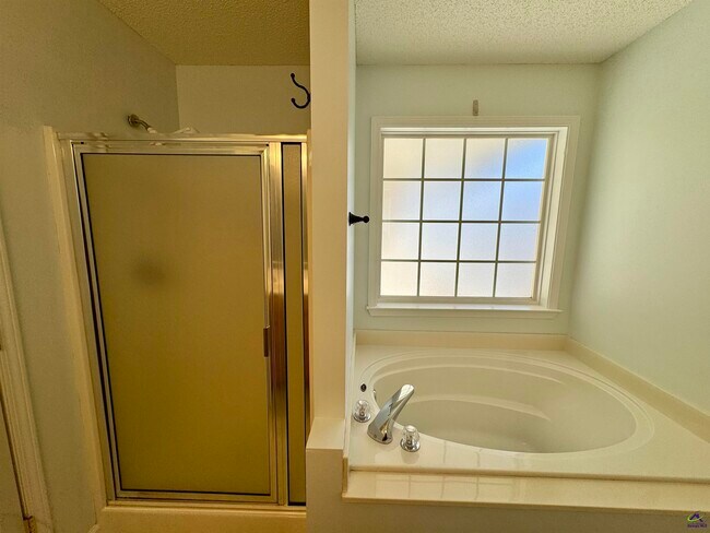 Building Photo - 505 Dorothy Ct