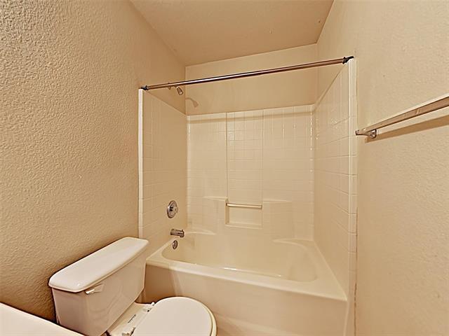 Building Photo - 5117 Meridian Ln