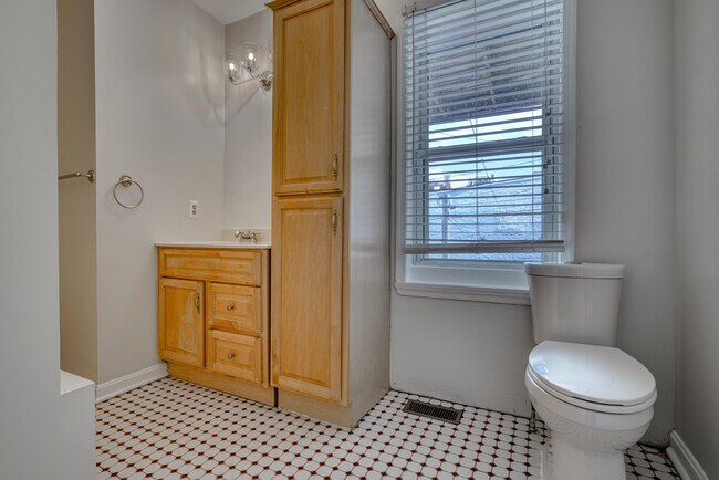 Building Photo - 1647 S Hanover St