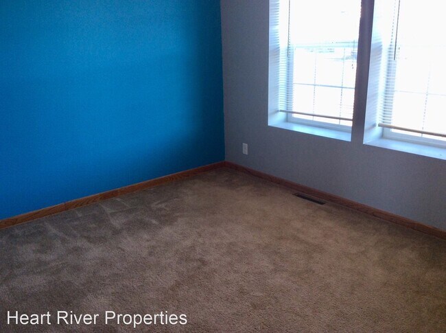 Building Photo - 3 br, 2 bath House - 622 5th Ave SE