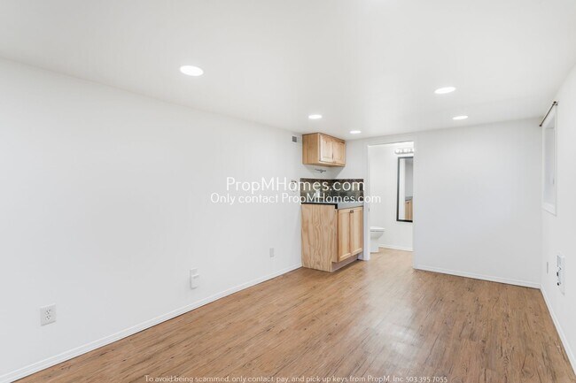Building Photo - Unique 1-Bedroom with Bonus Studio – Flexi...