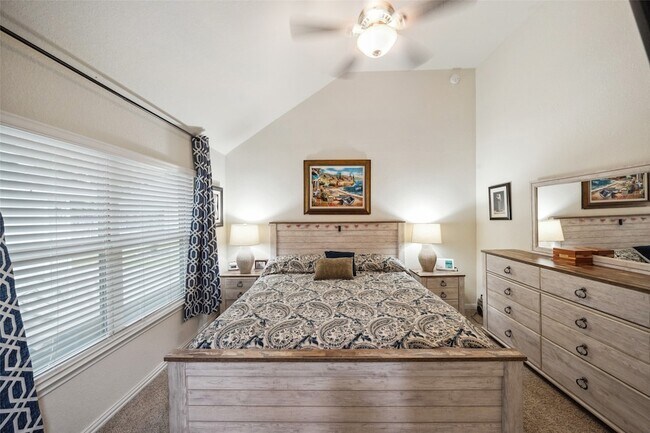 Building Photo - 257 N Lynx Trail