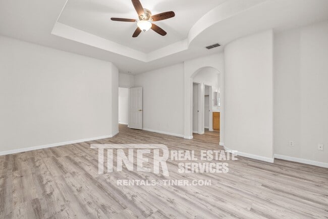 Building Photo - 51 Tulip Tree Cir