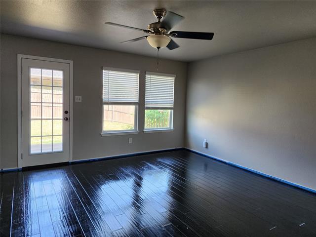 Building Photo - 700 Swan Dr