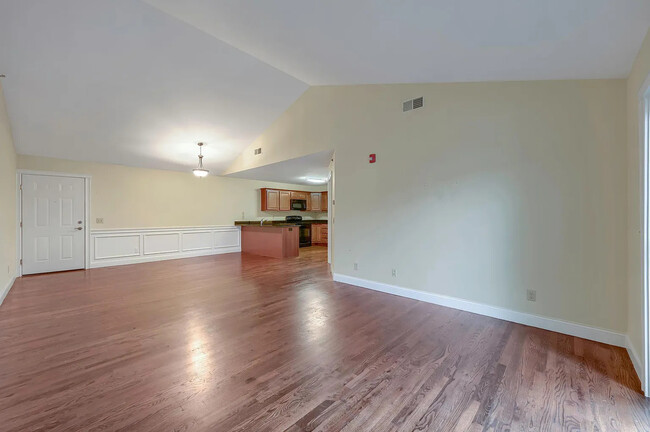 Hurley Crossing - 163 Hurley Ave Kingston NY 12401 | Apartment Finder