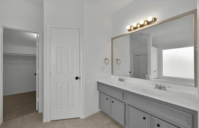 Building Photo - 22056 Knights Cove Dr