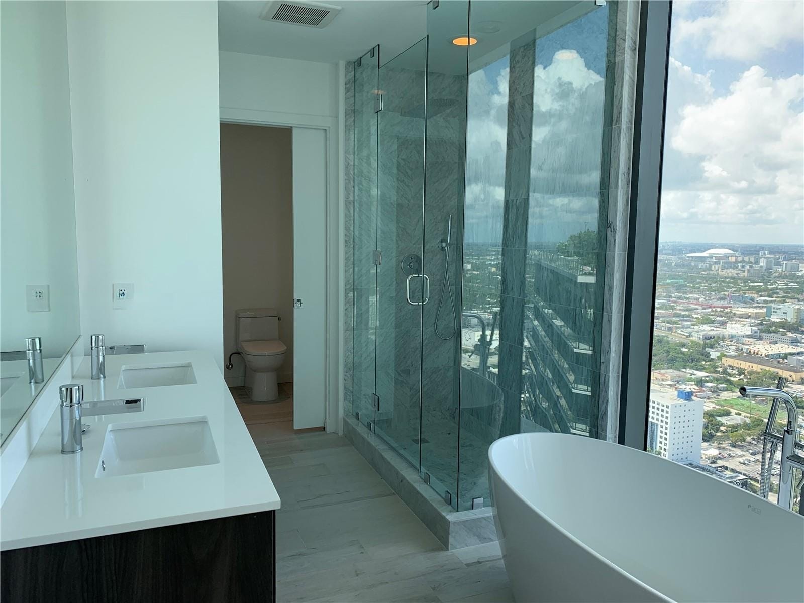 Building Photo - 480 NE 31st