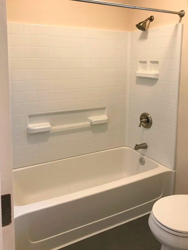 Building Photo - 1964 Main St