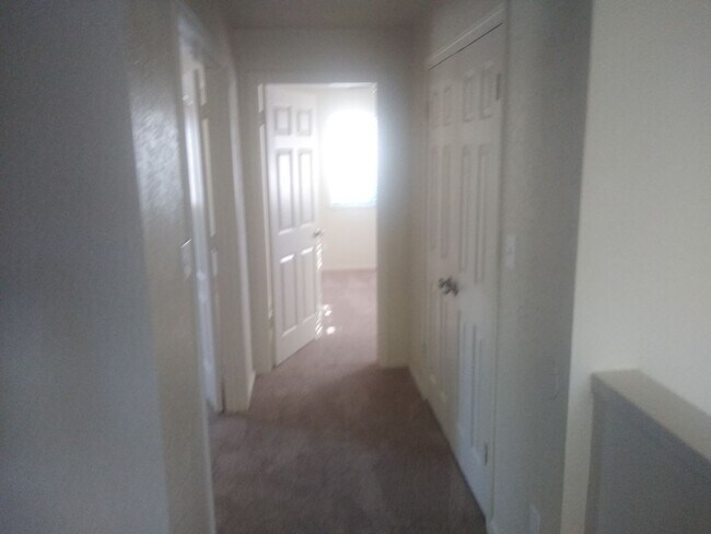 Building Photo - 2 Bedroom Single Family Home in Loomis-Bri...