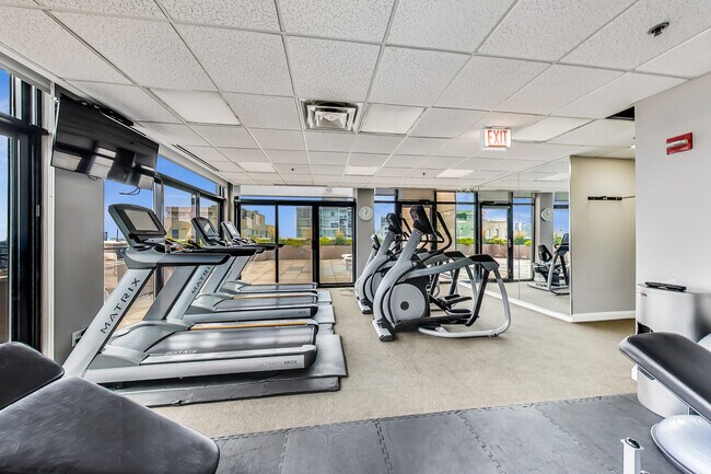 Building Photo - 375 W Erie St