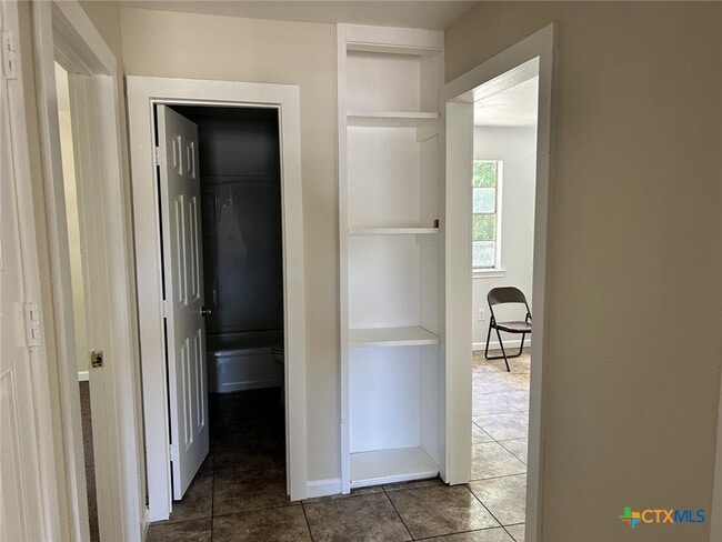 Building Photo - 1409 Calle Nogal