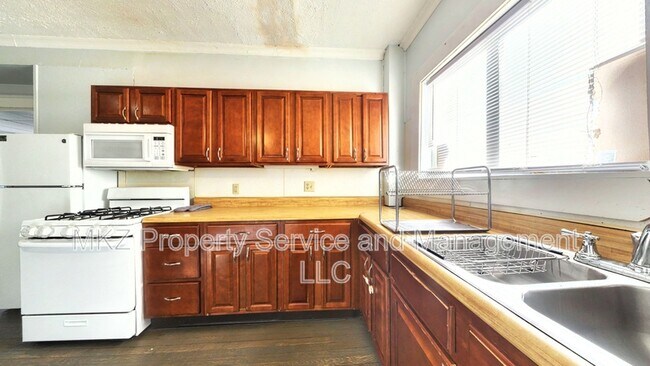 Building Photo - 288 W Lawrence St