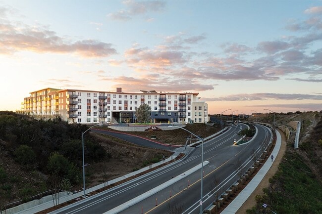 Building Photo - Folia
