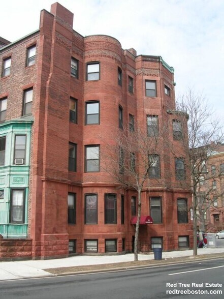 Building Photo - 583 Beacon St