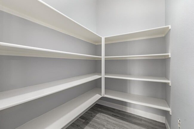 Building Photo - 1350 S Greenfield Rd