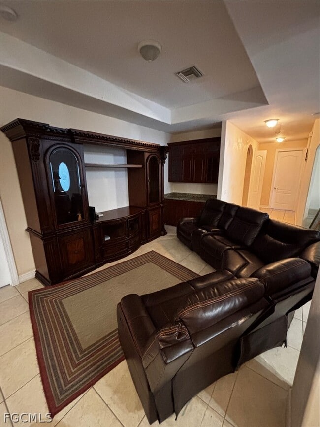 Building Photo - 903 Unice Ave N