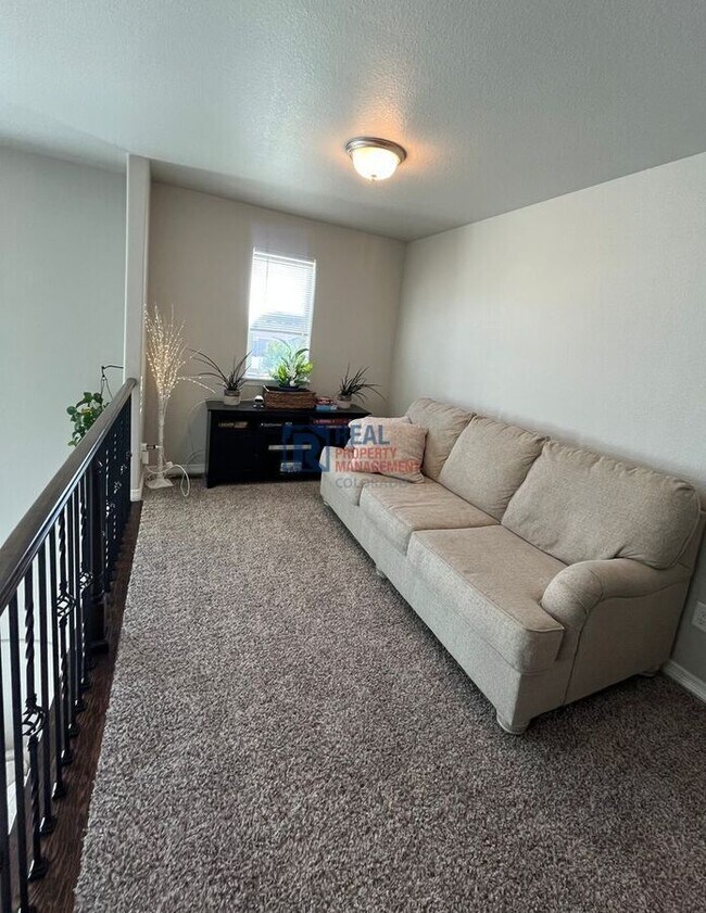 Building Photo - 4597 Hollycomb Dr