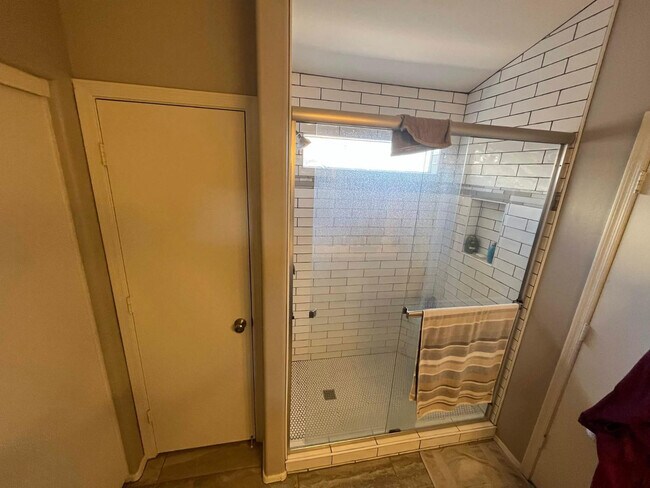 Building Photo - 11669 W Pine Mountain Ct