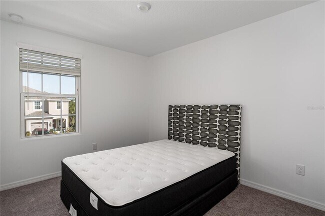 Building Photo - 6345 Willowside St