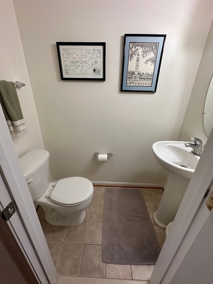 Hallway Powder room - 4612 Battenburg Ln