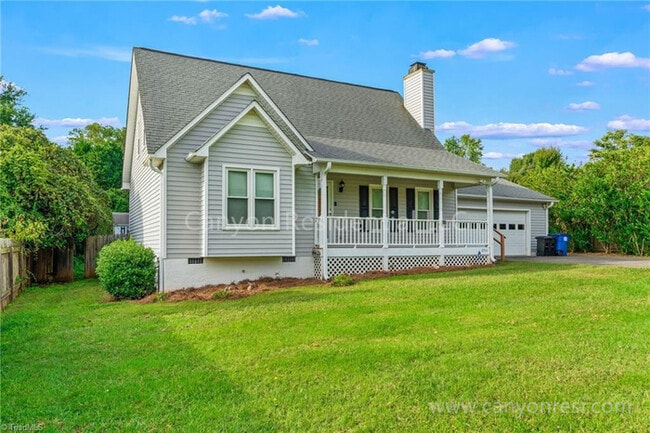 Building Photo - 204 Creeksedge Ct