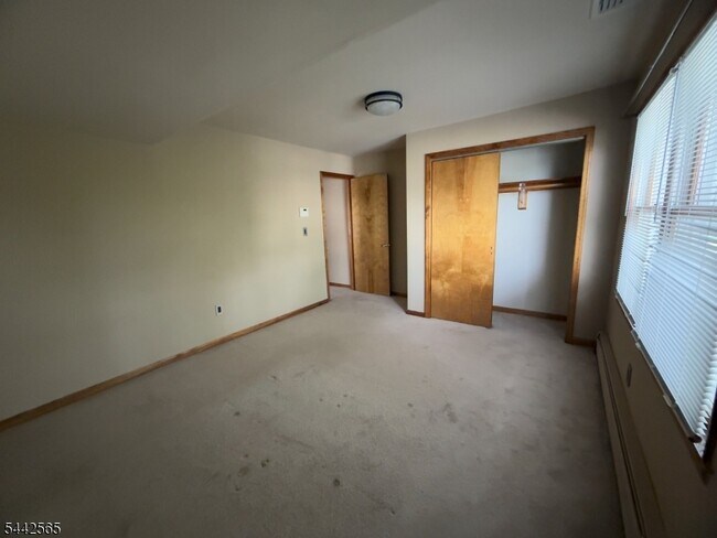 Building Photo - 209 N 16th St