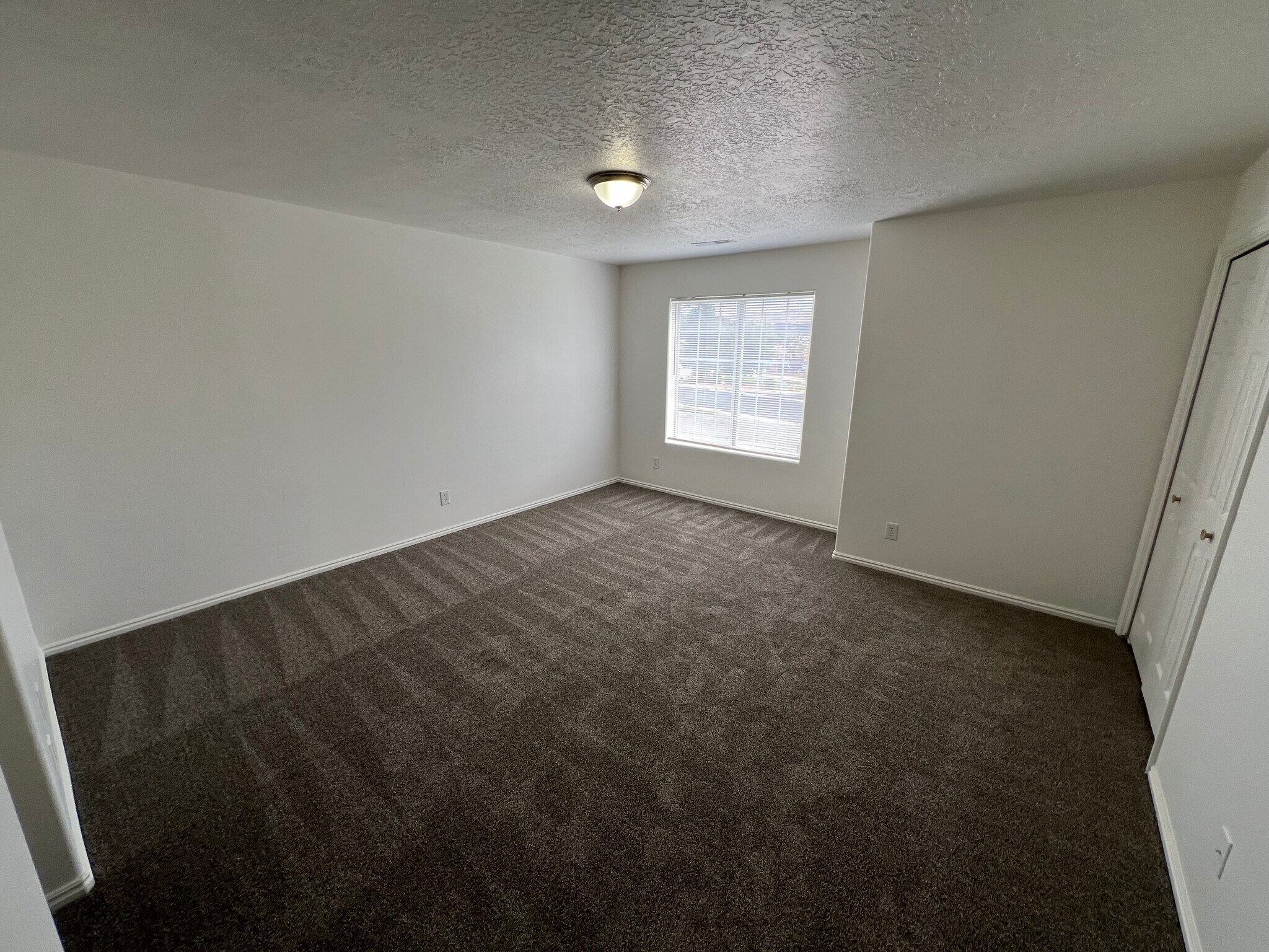 Building Photo - 126 S 850 W