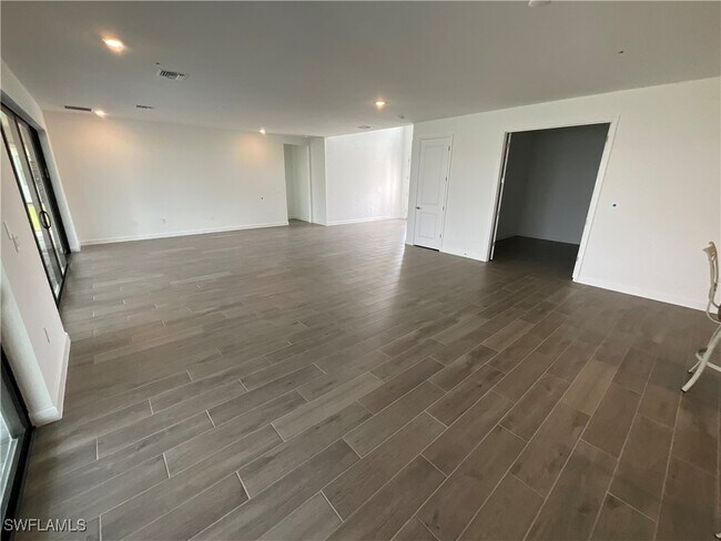 Building Photo - 10755 Timber Creek Dr