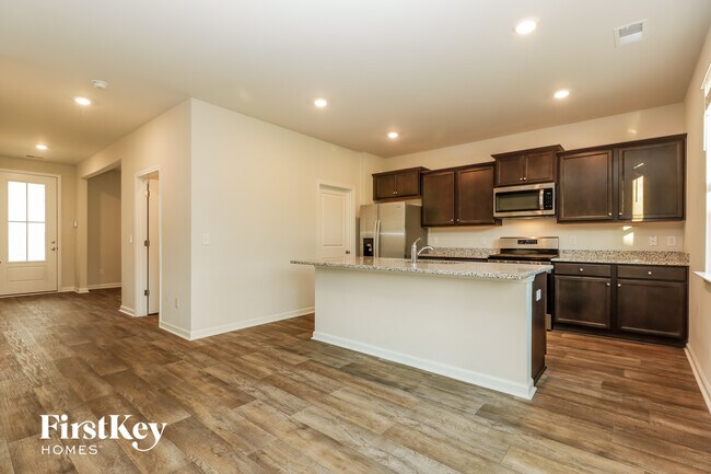 Building Photo - 409 Zenith Blvd
