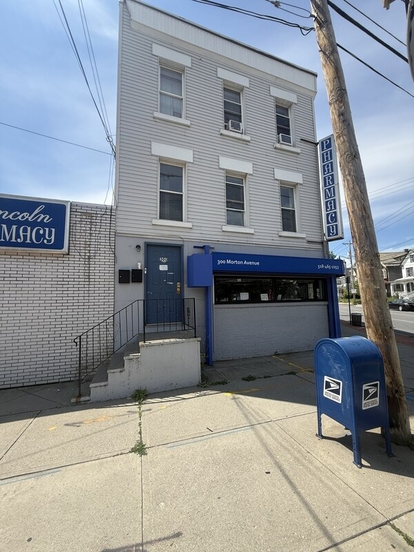 Building Photo - 300 Morton Ave
