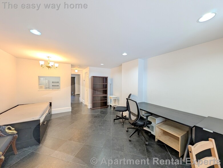 Building Photo - 31A Inman St