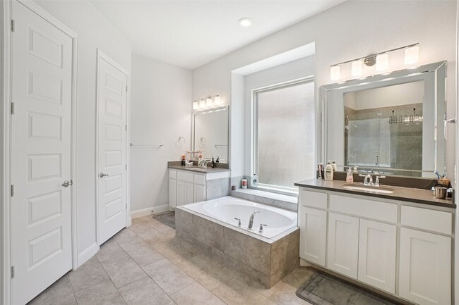 Building Photo - 6209 Verbena Ln