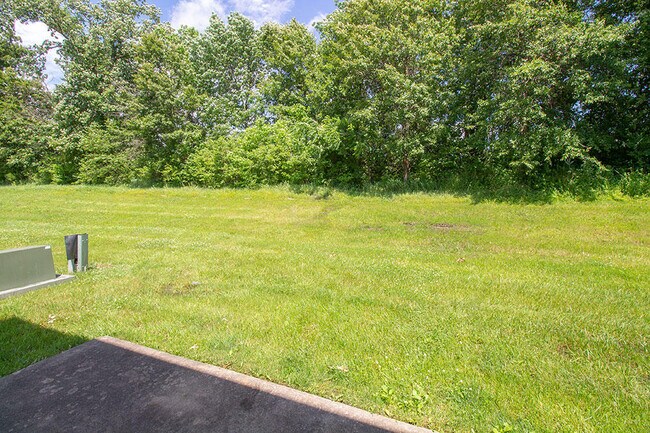 Building Photo - 5000 Derby Ridge Dr