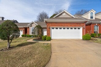 Building Photo - 66 Jeffrey Way