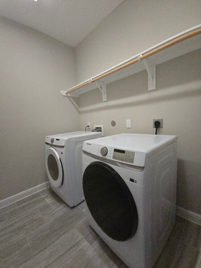 Building Photo - 5715 Caper Shores Ln