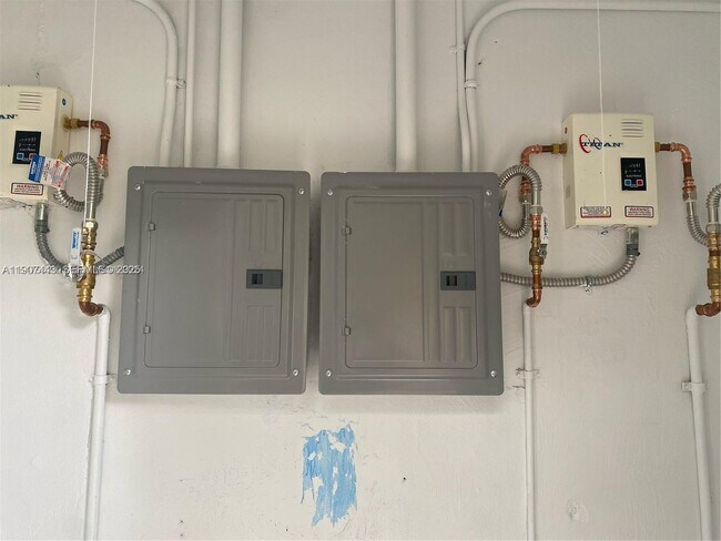 Building Photo - 4992 NW 18th Ave